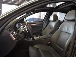 BMW 550i