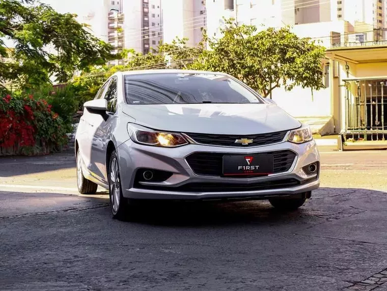 Chevrolet Cruze Prata 17