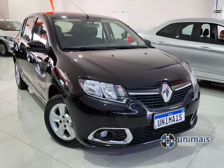 Renault Sandero Preto 11