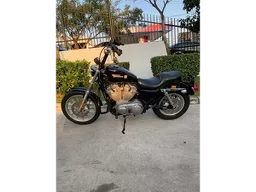 XL 883