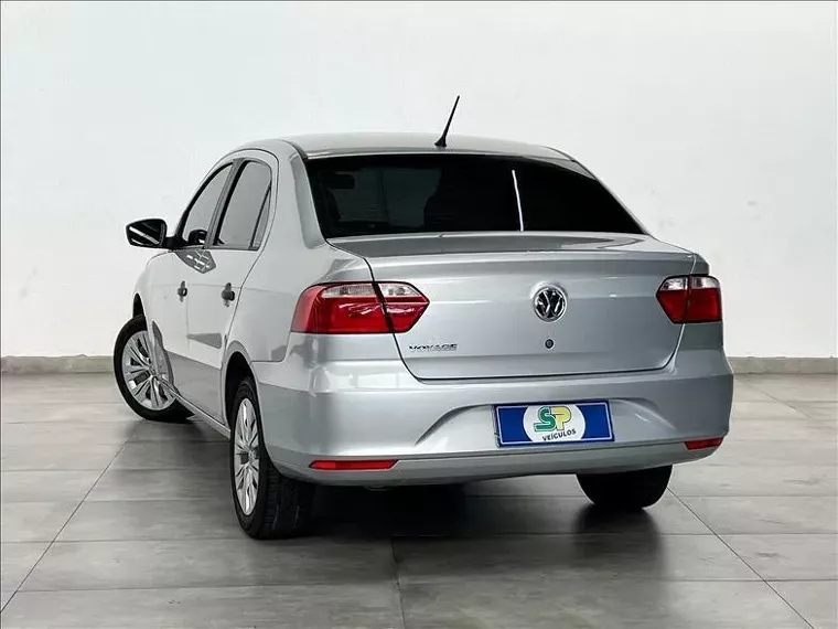 Volkswagen Voyage Prata 6