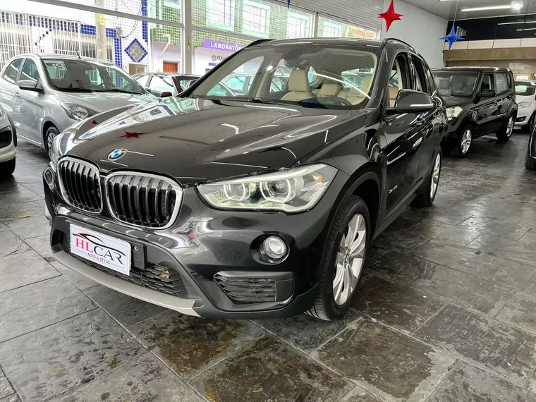 BMW X1 Preto 5