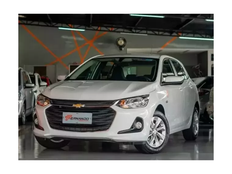 Chevrolet Onix Branco 1