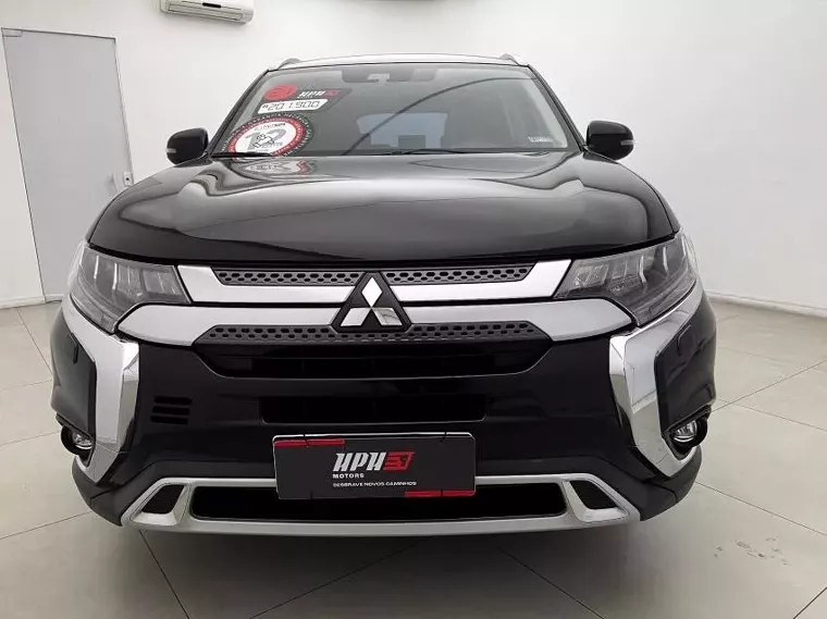 Mitsubishi Outlander Preto 17