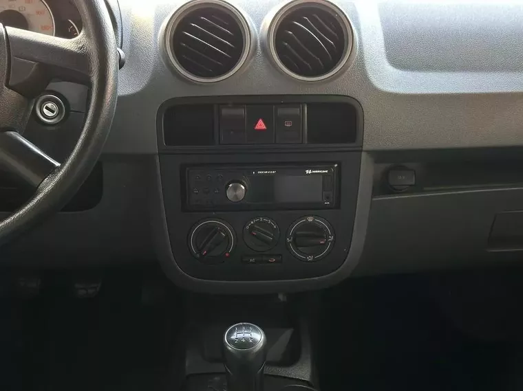 Volkswagen Gol Branco 11