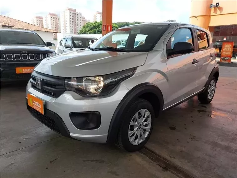 Fiat Mobi Prata 11