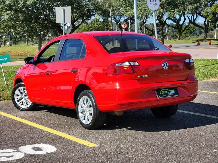 Volkswagen Voyage Vermelho 13