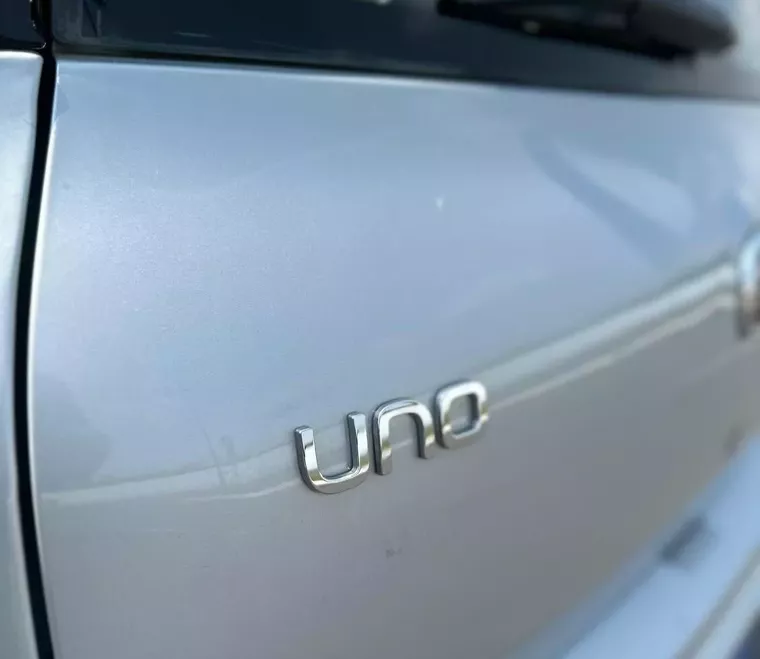 Fiat Uno Prata 3