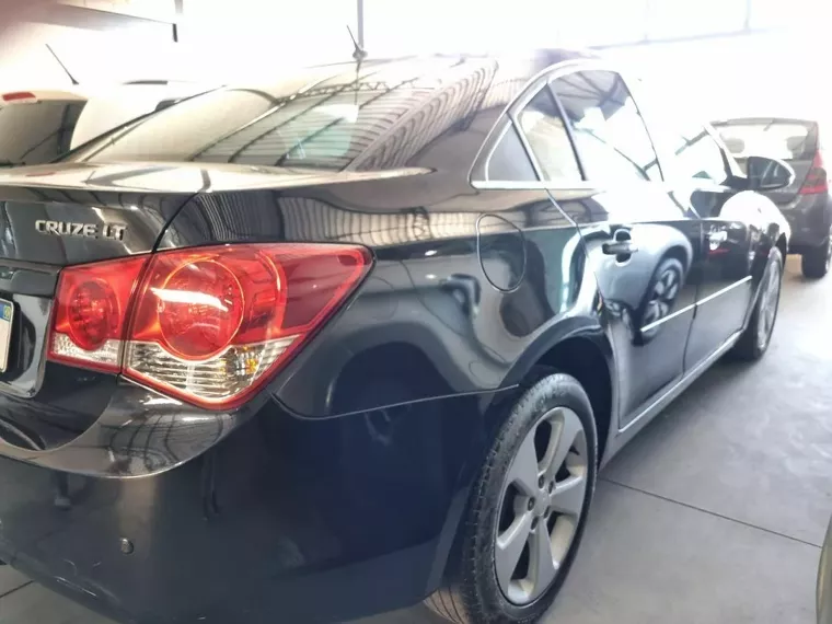 Chevrolet Cruze Preto 8