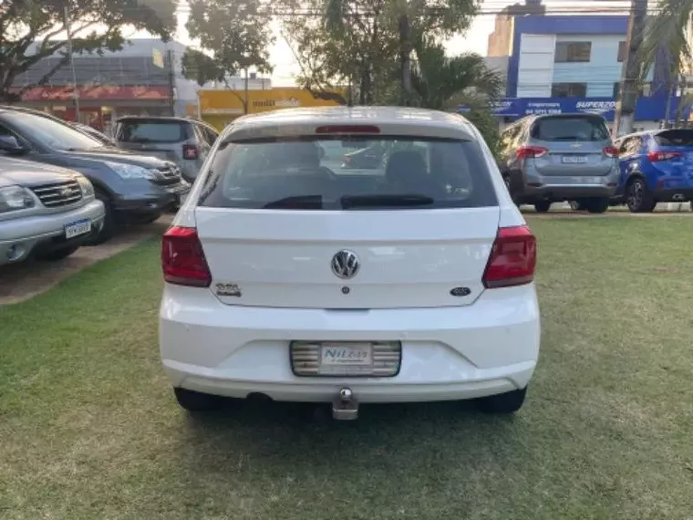 Volkswagen Gol Branco 6