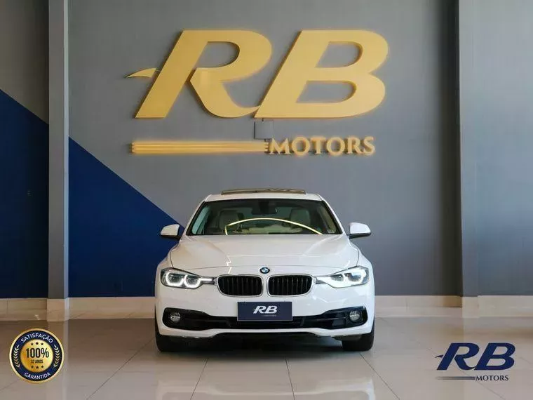 BMW 320i Branco 11