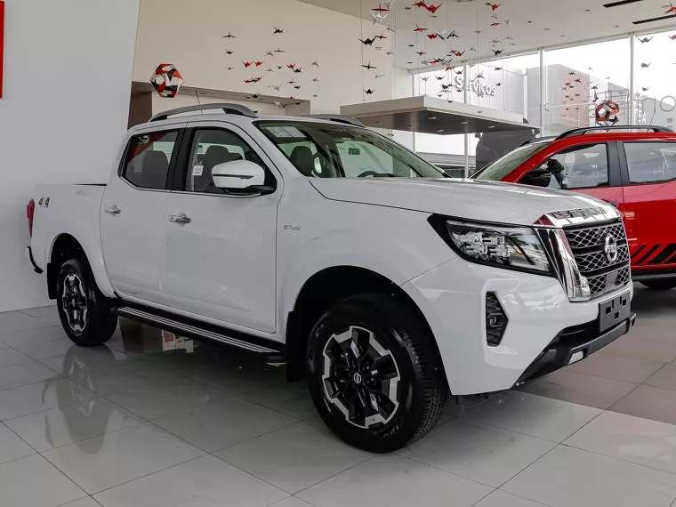 Nissan Frontier Branco 17