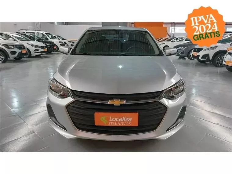 Chevrolet Onix Prata 9