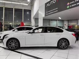 BMW 320i