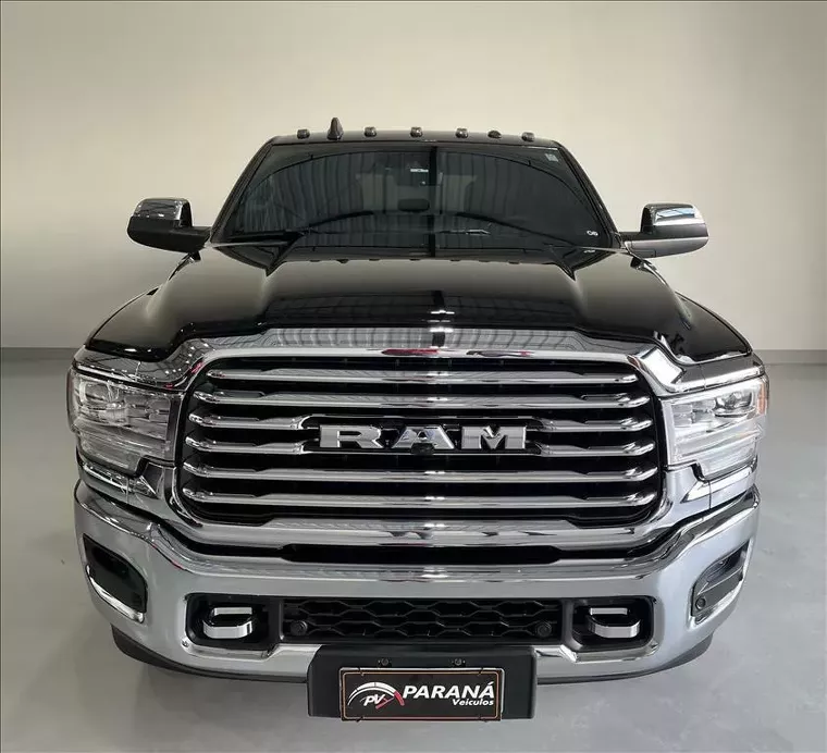 RAM 3500 Preto 4