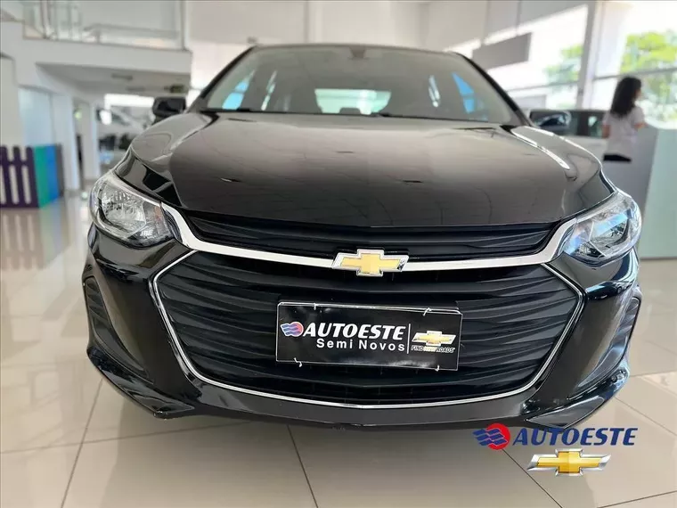 Chevrolet Onix Preto 2