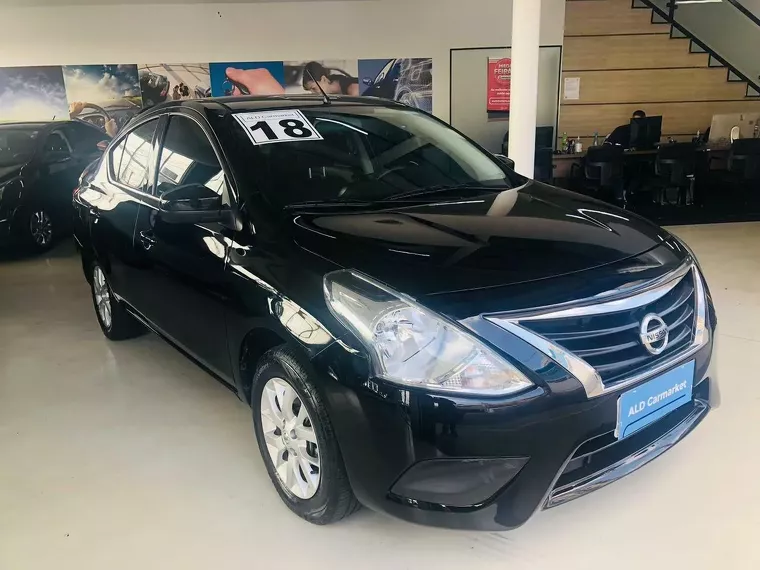 Nissan Versa Preto 1