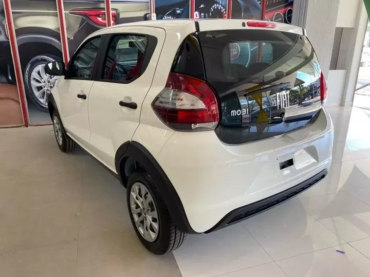 Fiat Mobi Preto 10