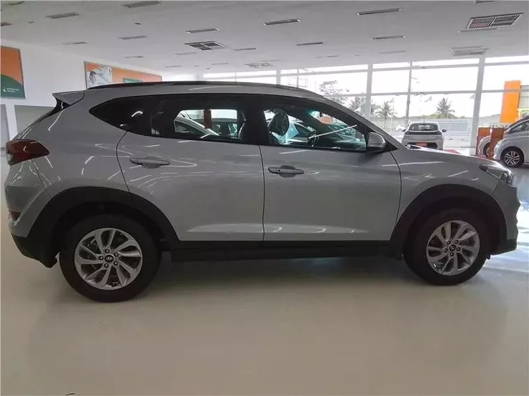 Hyundai Tucson Prata 6