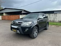 Toyota Hilux SW4