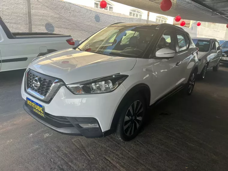 Nissan Kicks Branco 12