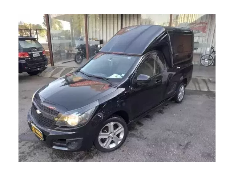 Chevrolet Montana Preto 1