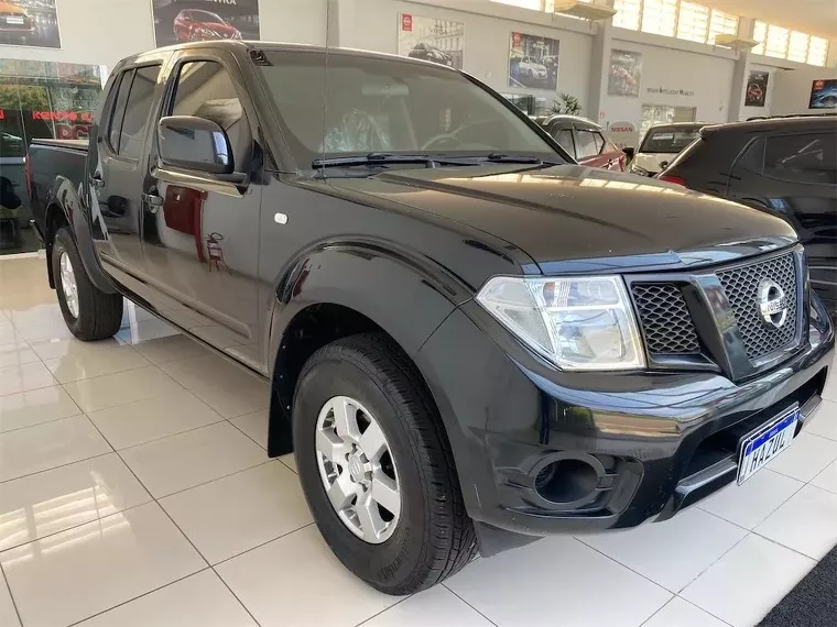 Nissan Frontier Preto 5