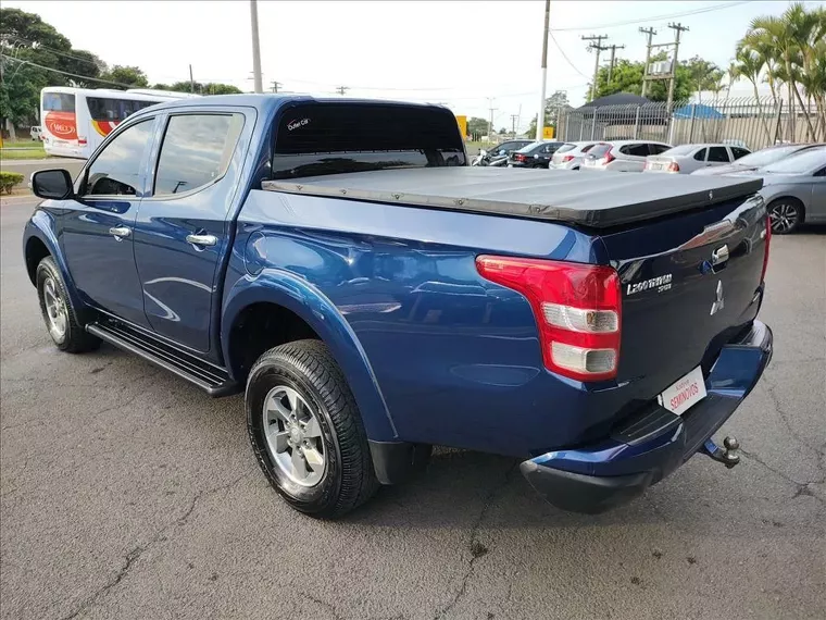 Mitsubishi L200 Triton Azul 10