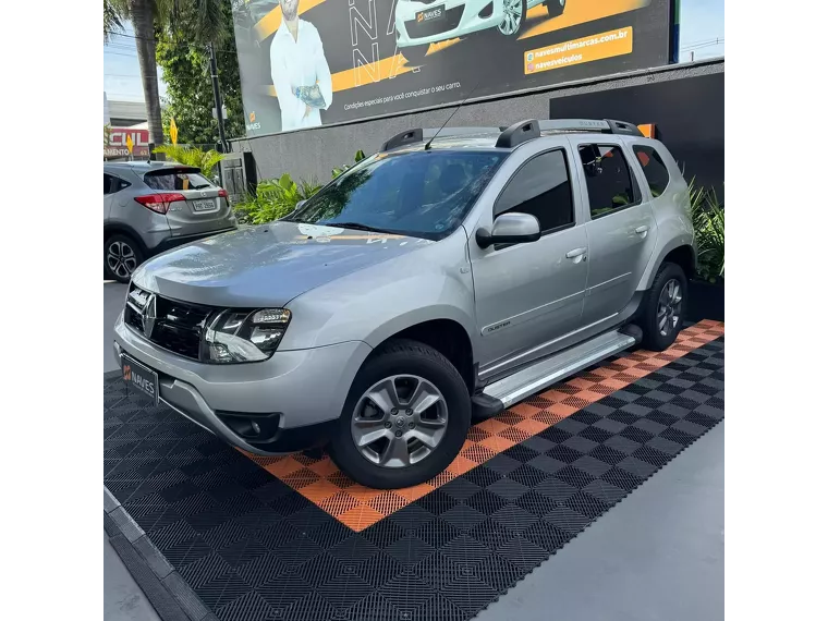 Renault Duster Prata 10