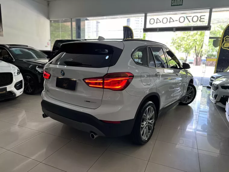 BMW X1 Branco 7