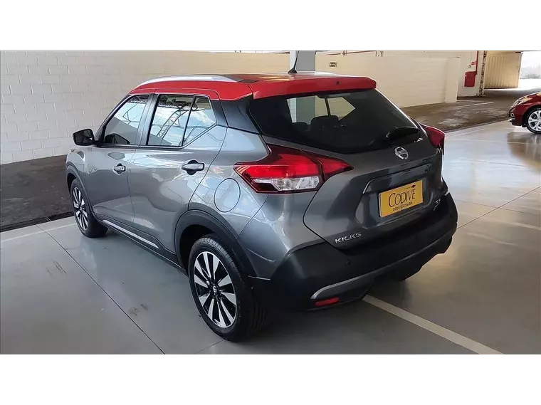 Nissan Kicks Cinza 6