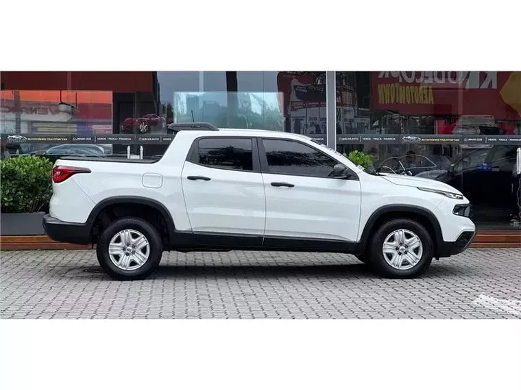 Fiat Toro Branco 12