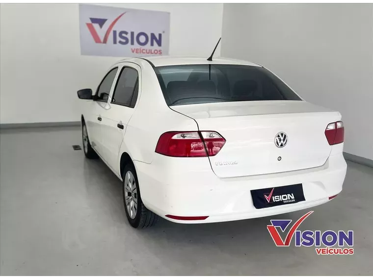 Volkswagen Voyage Branco 14