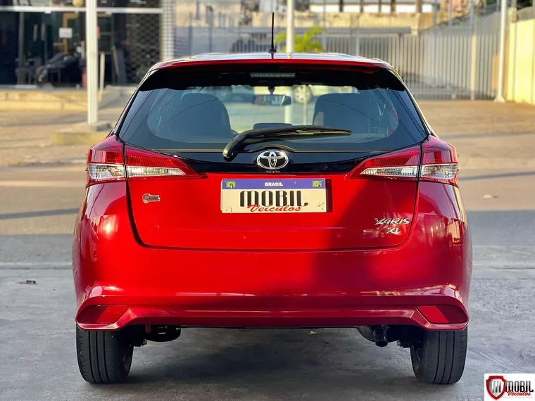 Toyota Yaris Vermelho 5