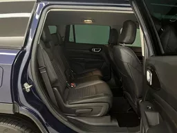 Jeep Commander