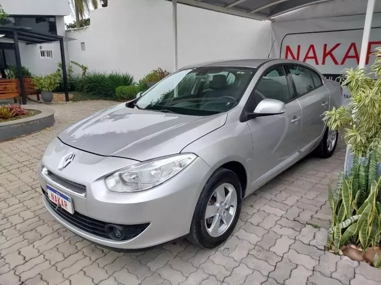 Renault Fluence Prata 1