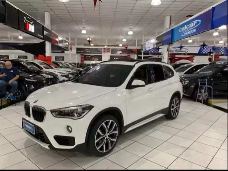 BMW X1 Branco 14