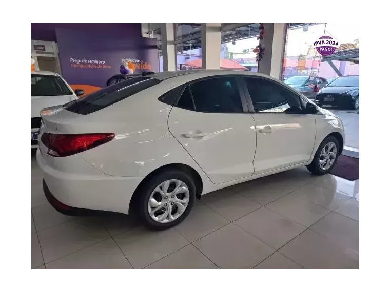 Hyundai HB20S Branco 2