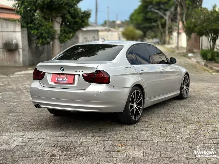 BMW 320i Prata 10