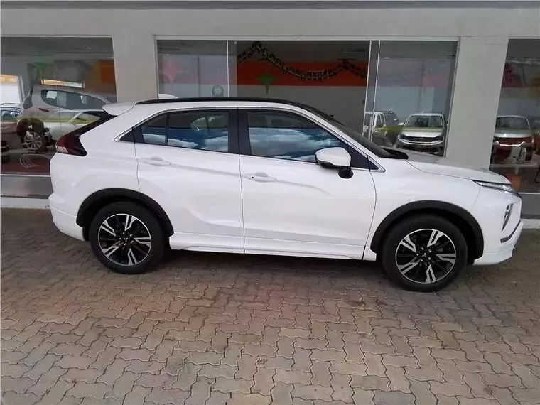 Mitsubishi Eclipse Cross Branco 1