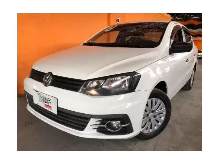 Volkswagen Voyage Branco 4