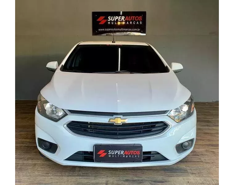 Chevrolet Onix Branco 7