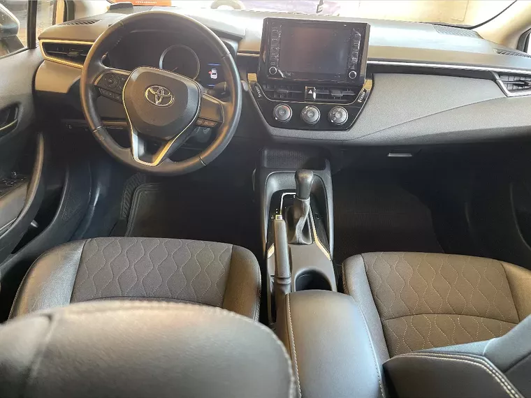 Toyota Corolla Branco 15