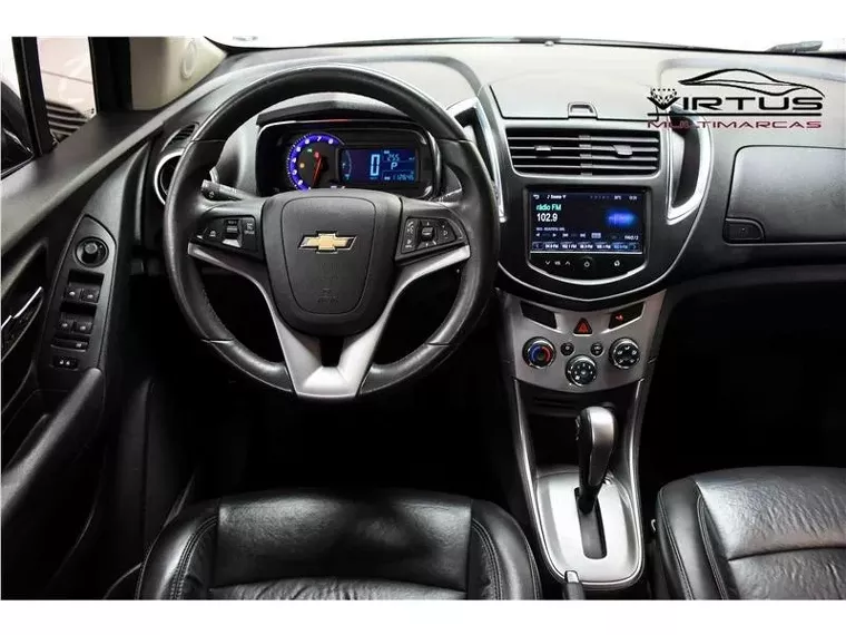 Chevrolet Tracker Preto 18