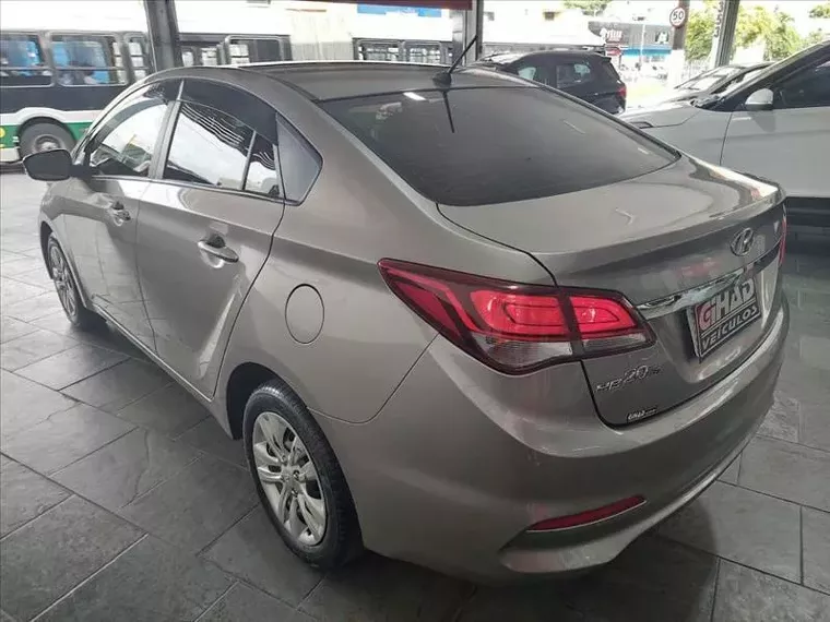 Hyundai HB20S Cinza 9