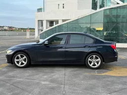 BMW 320i