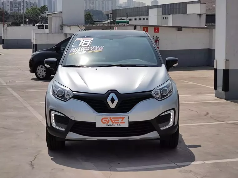 Renault Captur Prata 17