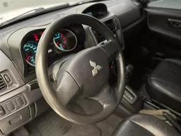 Mitsubishi Pajero TR4