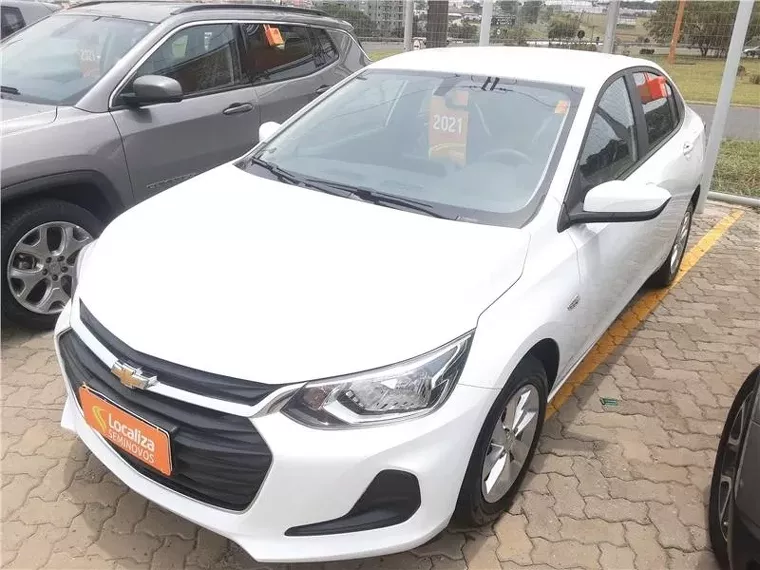 Chevrolet Onix Branco 1