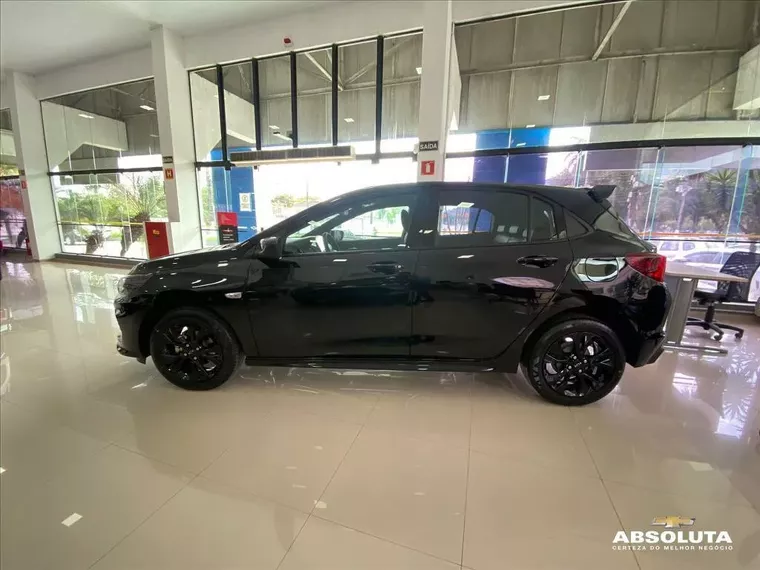 Chevrolet Onix Preto 9